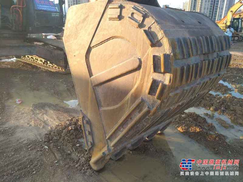 云南出售转让二手8000小时2010年日立ZX360H挖掘机