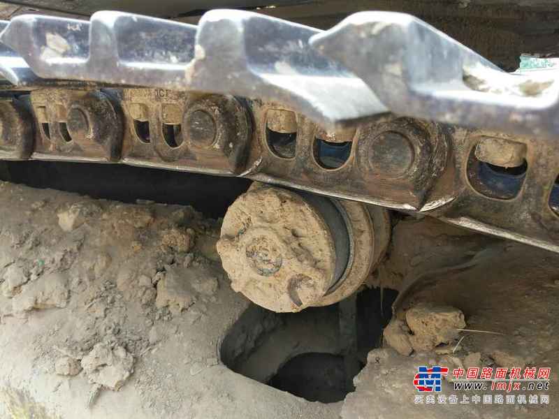 河南出售转让二手7600小时2010年现代R225挖掘机