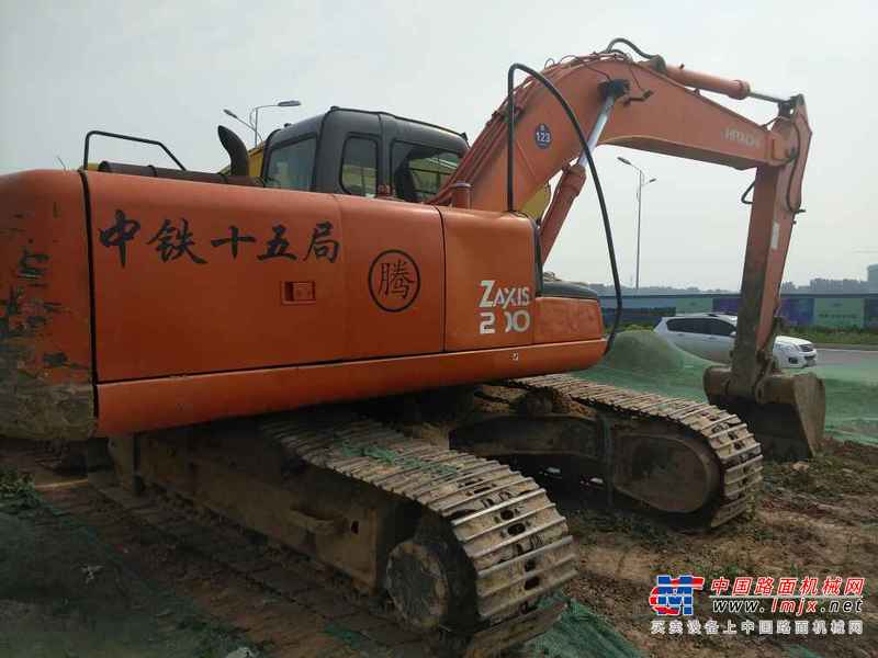 河南出售转让二手7900小时2006年日立ZX200挖掘机
