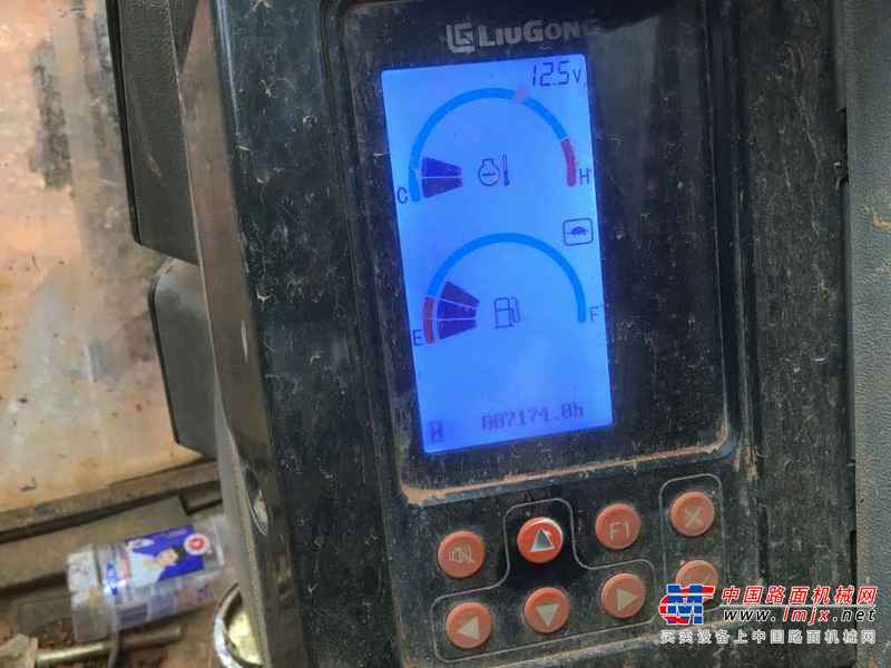 湖北出售转让二手7000小时2013年柳工906D挖掘机