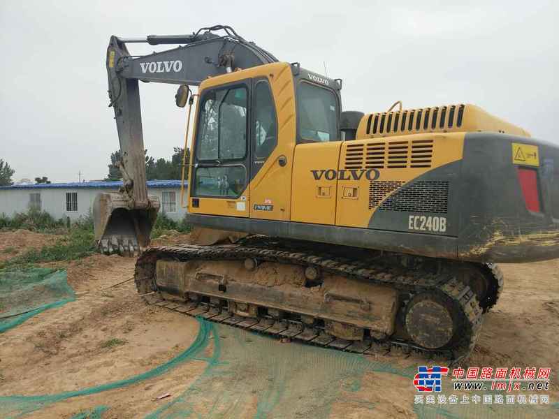 河南出售转让二手8800小时2011年沃尔沃EC210B挖掘机