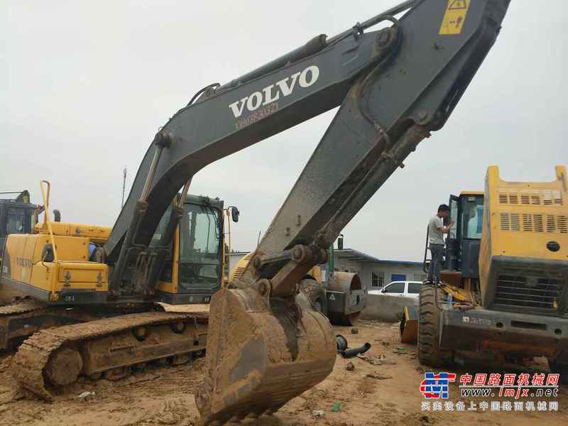 河南出售转让二手9000小时2011年沃尔沃EC210B挖掘机