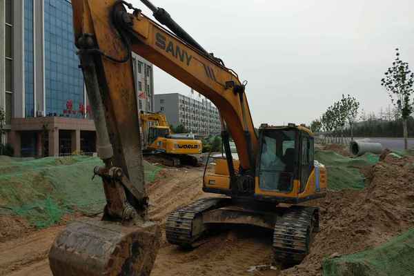 河南出售转让二手6800小时2009年三一重工SY215C挖掘机