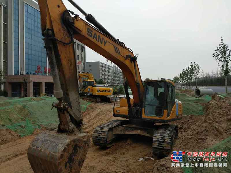河南出售转让二手6800小时2009年三一重工SY215C挖掘机