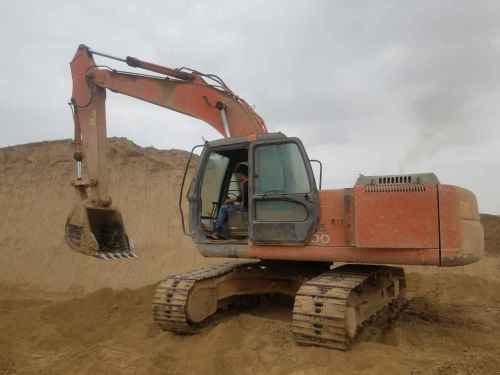 甘肃出售转让二手20000小时2003年日立ZX200挖掘机