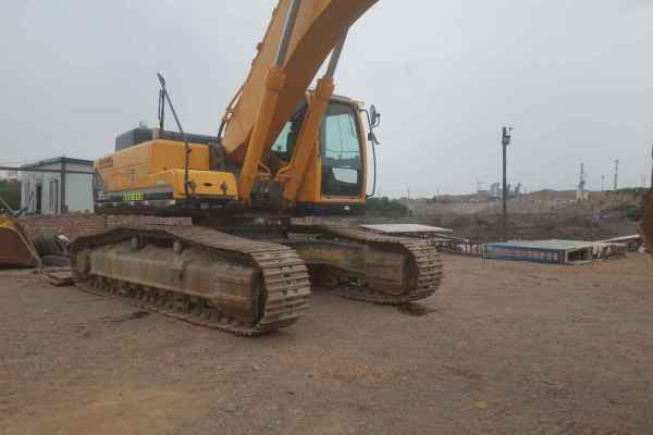 甘肃出售转让二手5000小时2012年现代R385LC挖掘机