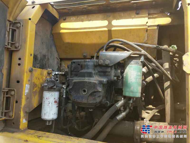 河南出售转让二手6800小时2010年小松PC240挖掘机