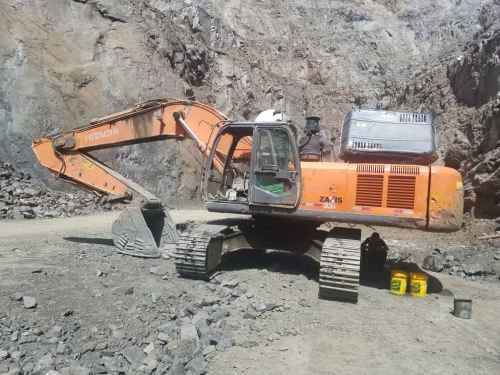 内蒙古出售转让二手16000小时2008年日立ZX330挖掘机