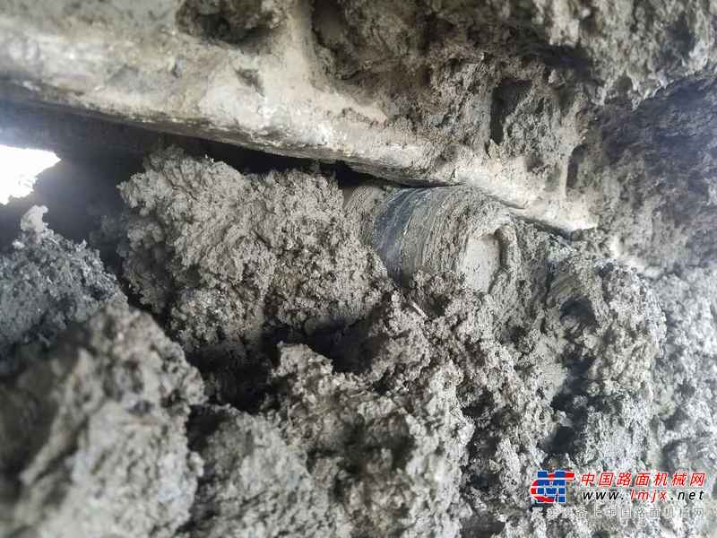 贵州出售转让二手6800小时2008年柳工205C挖掘机