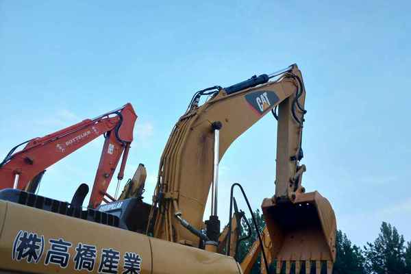 河南出售转让二手2980小时2012年卡特彼勒320D挖掘机