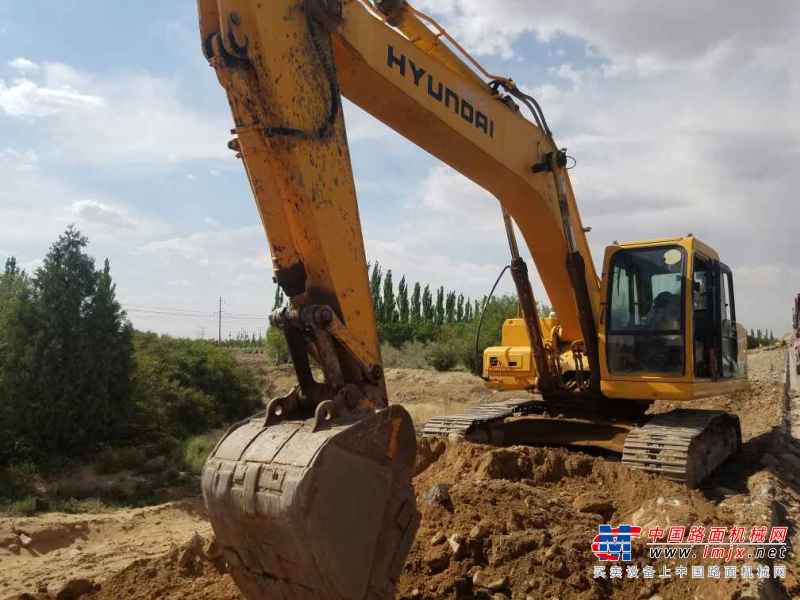 内蒙古出售转让二手10000小时2008年现代R245挖掘机