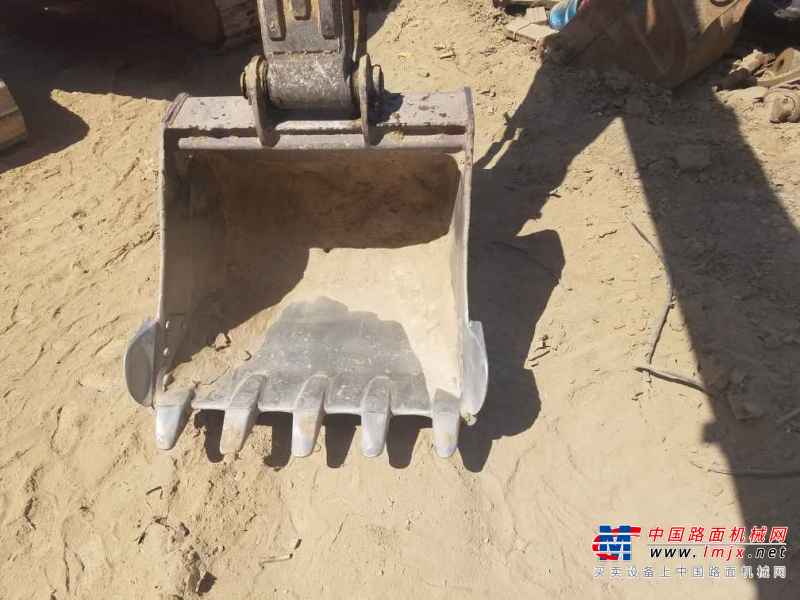 内蒙古出售转让二手8500小时2012年现代R225挖掘机