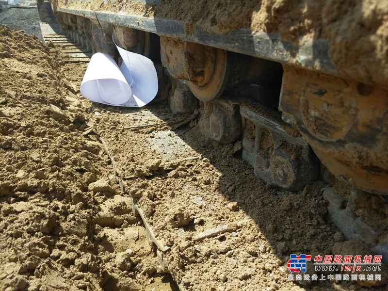 河南出售转让二手5196小时2011年日立ZX200挖掘机