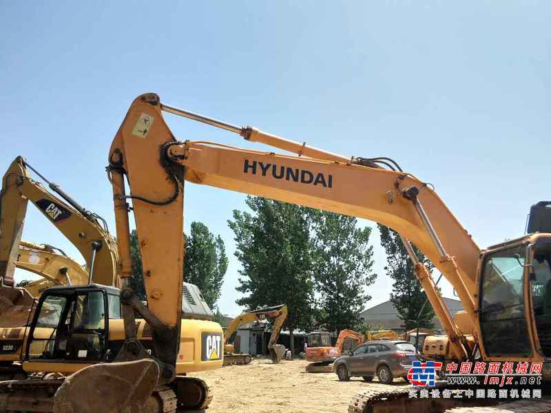 河南出售转让二手7000小时2011年现代R275LC挖掘机