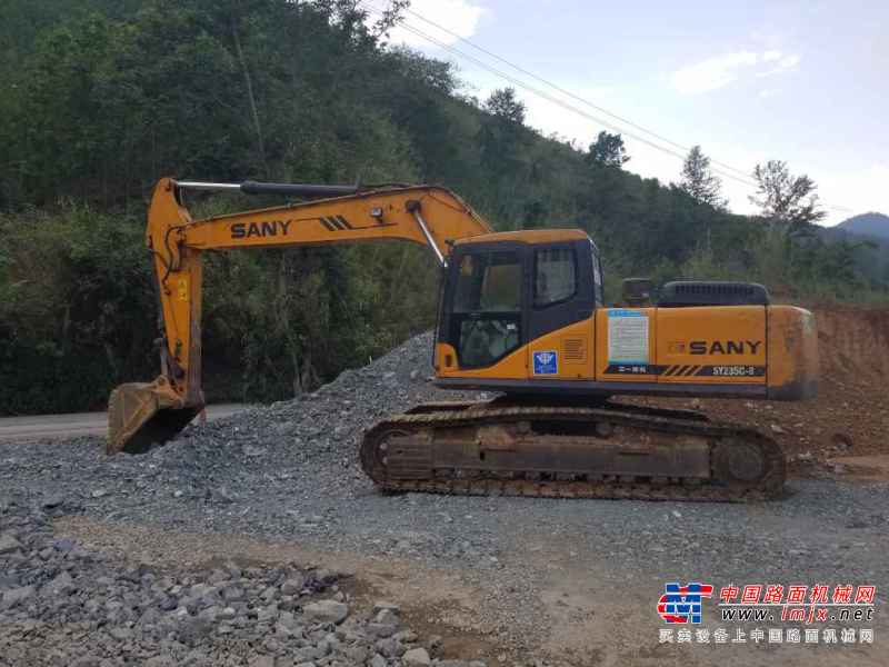 云南出售转让二手8500小时2011年三一重工SY235C挖掘机