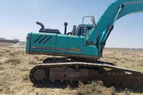 内蒙古出售转让二手12000小时2010年神钢250挖掘机