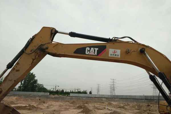 河南出售转让二手7600小时2011年卡特彼勒323D挖掘机