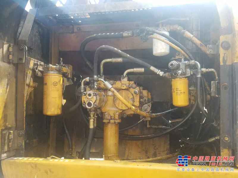贵州出售转让二手8800小时2006年卡特彼勒325C挖掘机