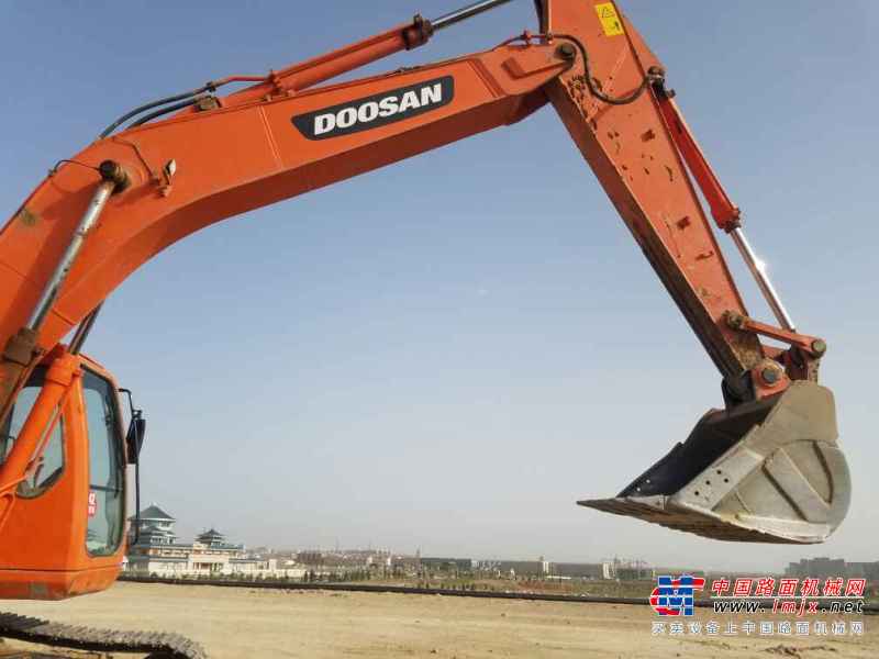 内蒙古出售转让二手7000小时2009年斗山DH220LC挖掘机