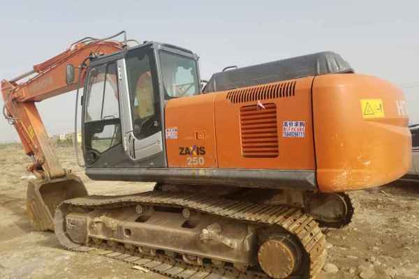 内蒙古出售转让二手16000小时2009年日立ZX250H挖掘机