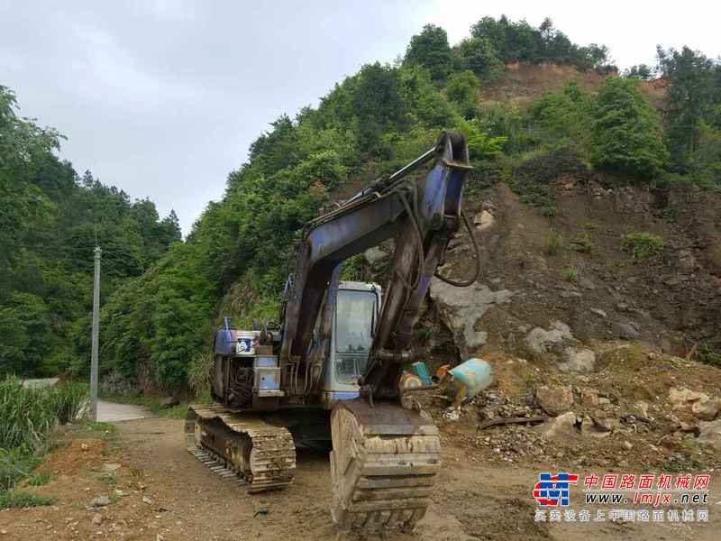 江西出售转让二手7600小时2010年小松PC128US挖掘机