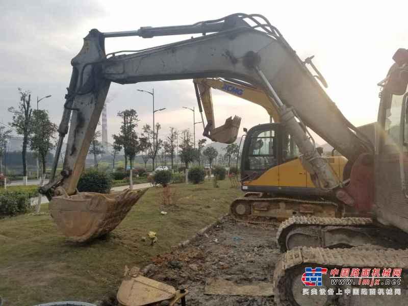 贵州出售转让二手8565小时2010年竹内TB135挖掘机