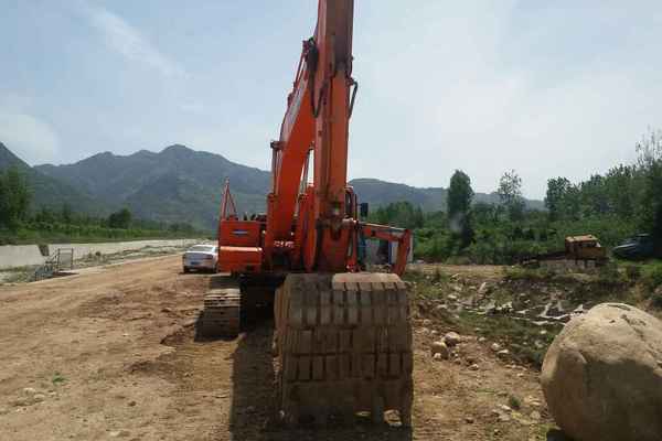 陕西出售转让二手6000小时2011年斗山DH225LC挖掘机
