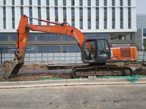 陕西出售转让二手6700小时2010年日立ZX240挖掘机