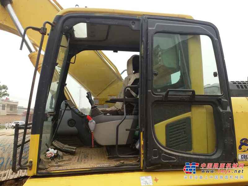陕西出售转让二手6900小时2012年小松PC240LC挖掘机