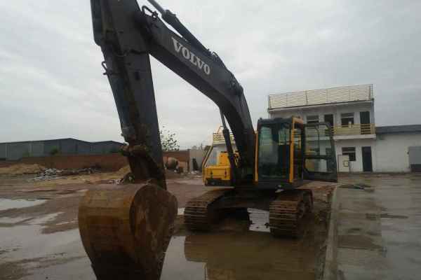 陕西出售转让二手6800小时2011年沃尔沃EC210B挖掘机