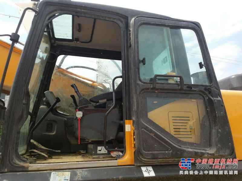 陕西出售转让二手2000小时2014年三一重工SY305C挖掘机