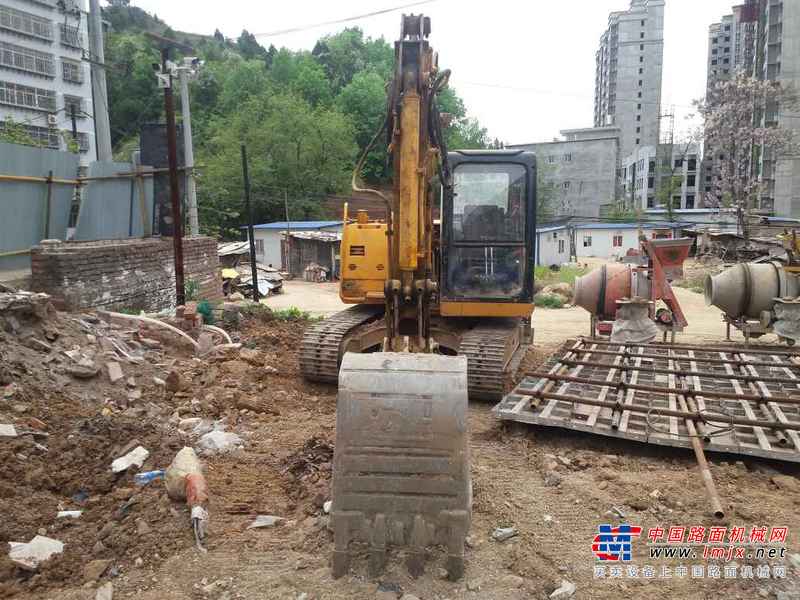 陕西出售转让二手6500小时2012年厦工XG808挖掘机