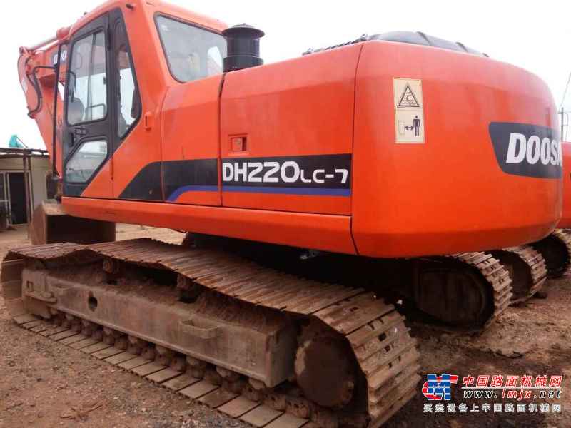 云南出售转让二手6000小时2009年斗山DH220LC挖掘机
