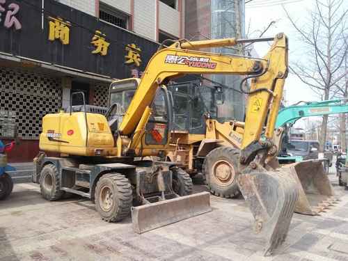 陕西出售转让二手4000小时2012年愚公机械轮挖WYL75挖掘机