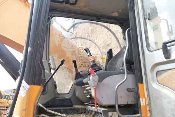 陕西出售转让二手4000小时2012年三一重工SY285C挖掘机