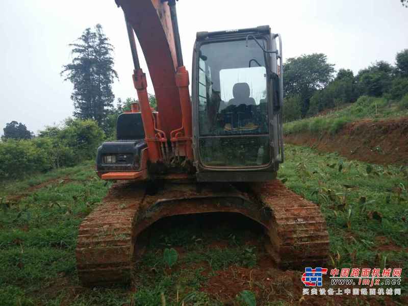云南出售转让二手2101小时2014年日立EX120挖掘机