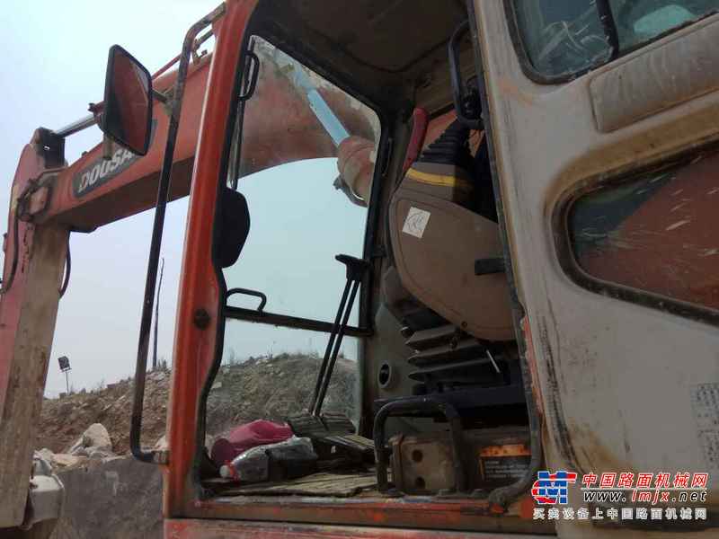 山东出售转让二手11000小时2011年斗山DH370LC挖掘机