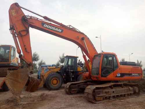 宁夏出售转让二手10000小时2008年斗山DH300LC挖掘机