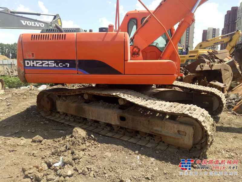 吉林出售转让二手5530小时2009年斗山DH225LC挖掘机