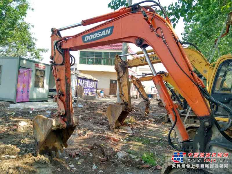 安徽出售转让二手8000小时2011年斗山DH60挖掘机