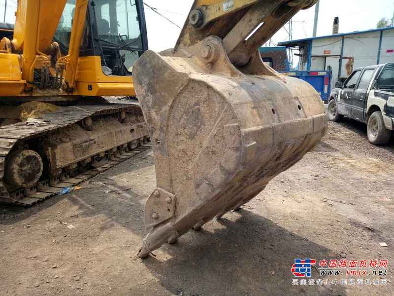 山西出售转让二手12689小时2011年龙工LG6235挖掘机