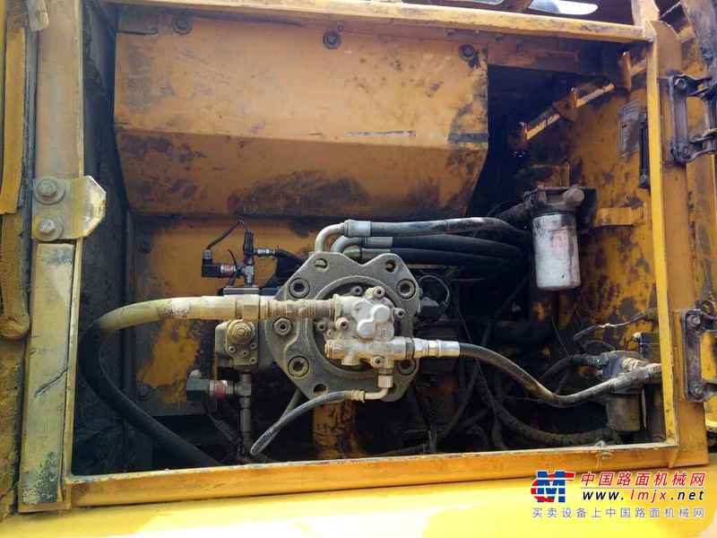 山西出售转让二手12689小时2011年龙工LG6235挖掘机