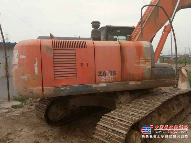甘肃出售转让二手16000小时2010年日立ZX240挖掘机