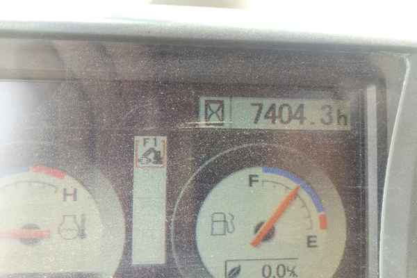 山西出售转让二手7400小时2010年日立ZX270挖掘机