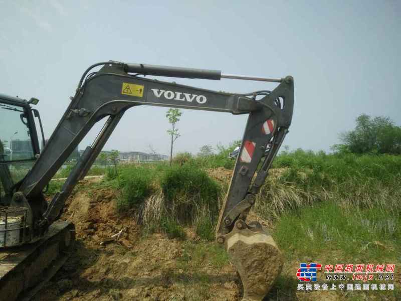 湖北出售转让二手10600小时2011年沃尔沃EC60C挖掘机