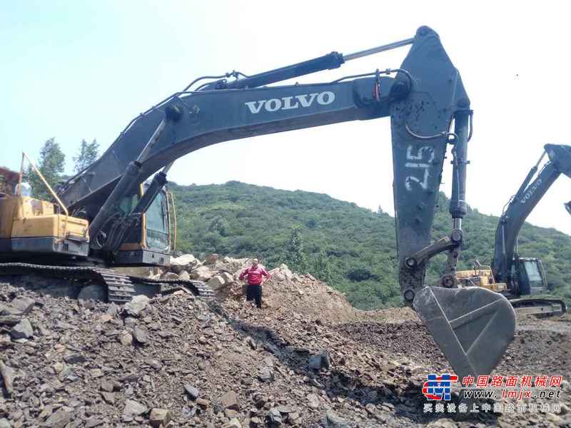 山西出售转让二手15000小时2011年沃尔沃EC460BLC挖掘机