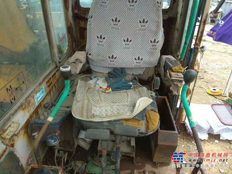 江苏出售转让二手25000小时2003年小松PC200挖掘机