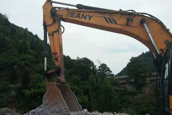 河南出售转让二手5000小时2012年三一重工SY215C挖掘机
