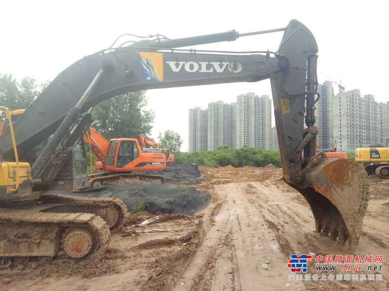 河南出售转让二手5200小时2013年沃尔沃EC380DL挖掘机