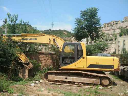 河南出售转让二手4000小时2009年柳工CLG225C挖掘机